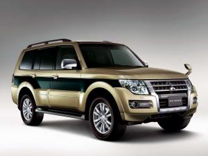 2014 Mitsubishi Pajero 5-Door JP)