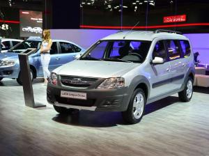 2014 Lada Largus Cross Live From Moscow 2014
