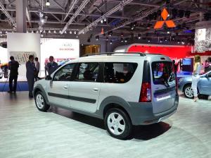 2014 Lada Largus Cross Live From Moscow 2014