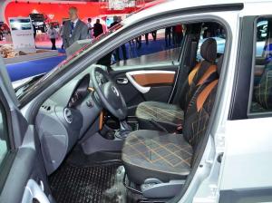 2014 Lada Largus Cross Live From Moscow 2014