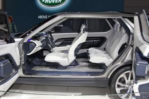 2014 Land Rover Discovery Vision Live From Moscow 2014