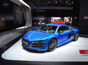 2014 Audi R8 LMX Live From Moscow 2014