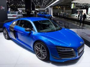 2014 Audi R8 LMX Live From Moscow 2014