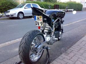 1985 Suzuki GSX-R750