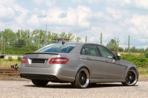 2014 Mercedes-Benz E-LM63-700 by Loewenstein