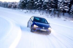 2013 Volkswagen Golf R 5-Door