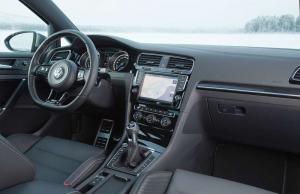 2013 Volkswagen Golf R 5-Door