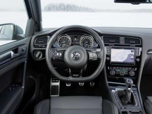 2013 Volkswagen Golf R 5-Door