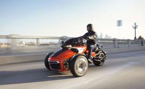 BRP рассекретила свой новый трицикл Can-Am Spyder F3