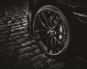 2014 Aston Martin Vanquish Carbon Edition