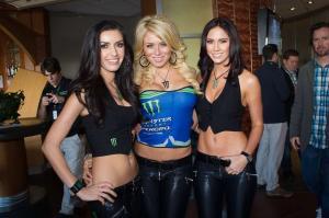 расотки Monster Energy
