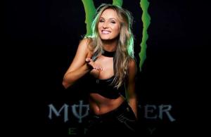расотки Monster Energy