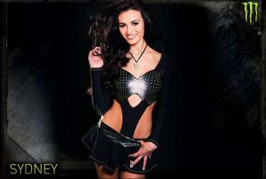 расотки Monster Energy