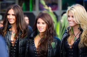 расотки Monster Energy