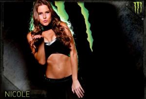 расотки Monster Energy