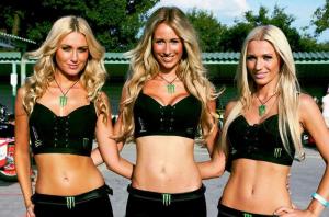 расотки Monster Energy