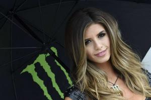 расотки Monster Energy