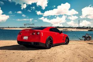 2014 Nissan GT-R on Strasse Wheels