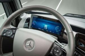 2014 Mercedes-Benz Future Truck 2025