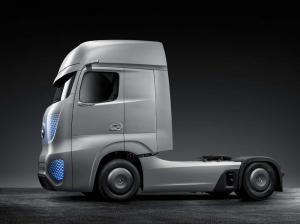 2014 Mercedes-Benz Future Truck 2025