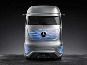 2014 Mercedes-Benz Future Truck 2025