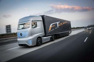 2014 Mercedes-Benz Future Truck 2025