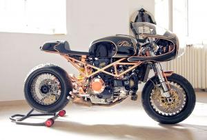 Оригинальный кастом Ducati Monster