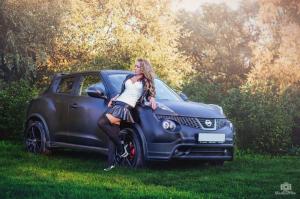 Раскрасавица и Nissan Juke
