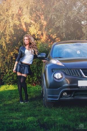 Раскрасавица и Nissan Juke