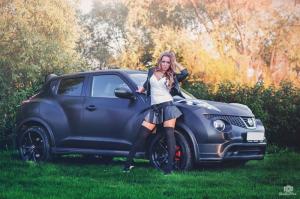 Раскрасавица и Nissan Juke