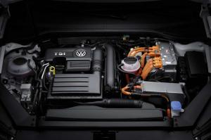 2014 Volkswagen Passat Variant GTE