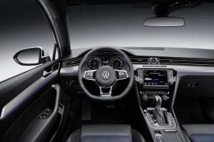 2014 Volkswagen Passat Variant GTE