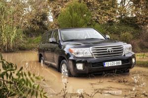 2012 Toyota Land Cruiser 200