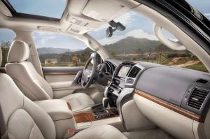2012 Toyota Land Cruiser 200