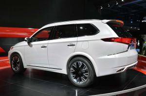 2014 Mitsubishi Outlander PHEV Concept-S Live From Paris 2014