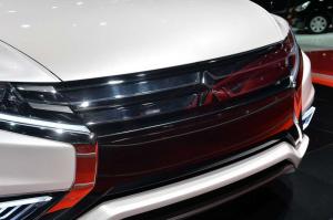 2014 Mitsubishi Outlander PHEV Concept-S Live From Paris 2014