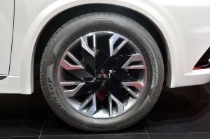 2014 Mitsubishi Outlander PHEV Concept-S Live From Paris 2014