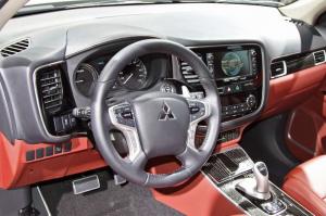 2014 Mitsubishi Outlander PHEV Concept-S Live From Paris 2014
