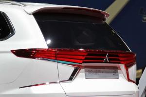 2014 Mitsubishi Outlander PHEV Concept-S Live From Paris 2014