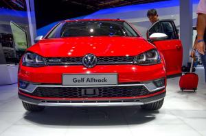 2014 Volkswagen Golf Alltrack Live From Paris 2014