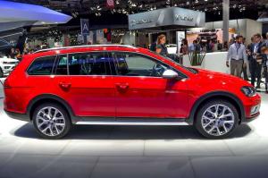2014 Volkswagen Golf Alltrack Live From Paris 2014