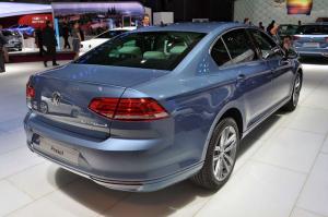 2014 Volkswagen Passat GTE Live From Paris 2014
