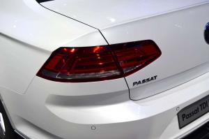 2014 Volkswagen Passat GTE Live From Paris 2014