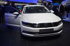 2014 Volkswagen Passat GTE Live From Paris 2014