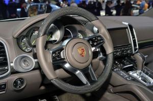 2014 Porsche Cayenne S E-Hybrid Live From Paris 2014
