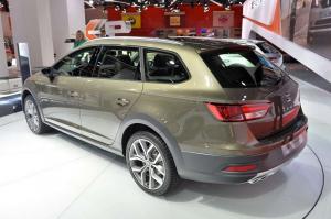2014-Seat Leon X-Perience Live From Paris 2014