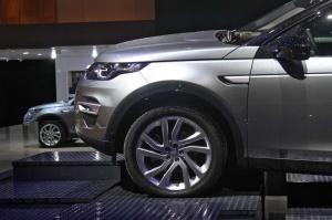 2014 Land Rover Discovery Sport Live From Paris 2014