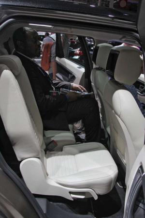 2014 Land Rover Discovery Sport Live From Paris 2014