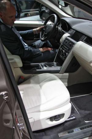 2014 Land Rover Discovery Sport Live From Paris 2014