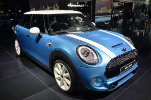 2015 Mini Hardtop 5-Door Live From Paris 2014